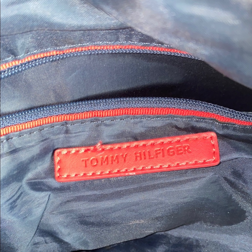 Tommy Hilfiger - Picture 7 of 7